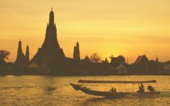 Wat_Arun_Bangkok_Thailand_blass.jpg